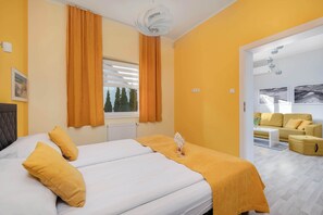 Iron/ironing board, WiFi, bed sheets
