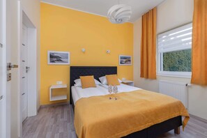 1 bedroom, iron/ironing board, WiFi, bed sheets - Marynarska 11 | Modern Apartment | Parking (Grzybowo)