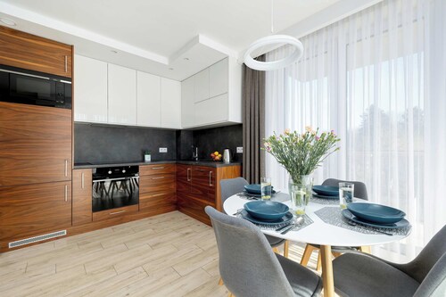 Morska 12 | Comfortable Apartment | Parking