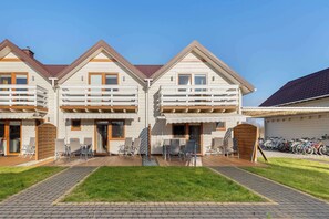 Exterior - Mysliwska 22 | Wooden House | Parking (Grzybowo)