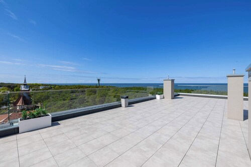 Modern Apartment | Close to the Beach, Parking