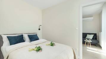 1 bedroom, iron/ironing board, travel crib, WiFi