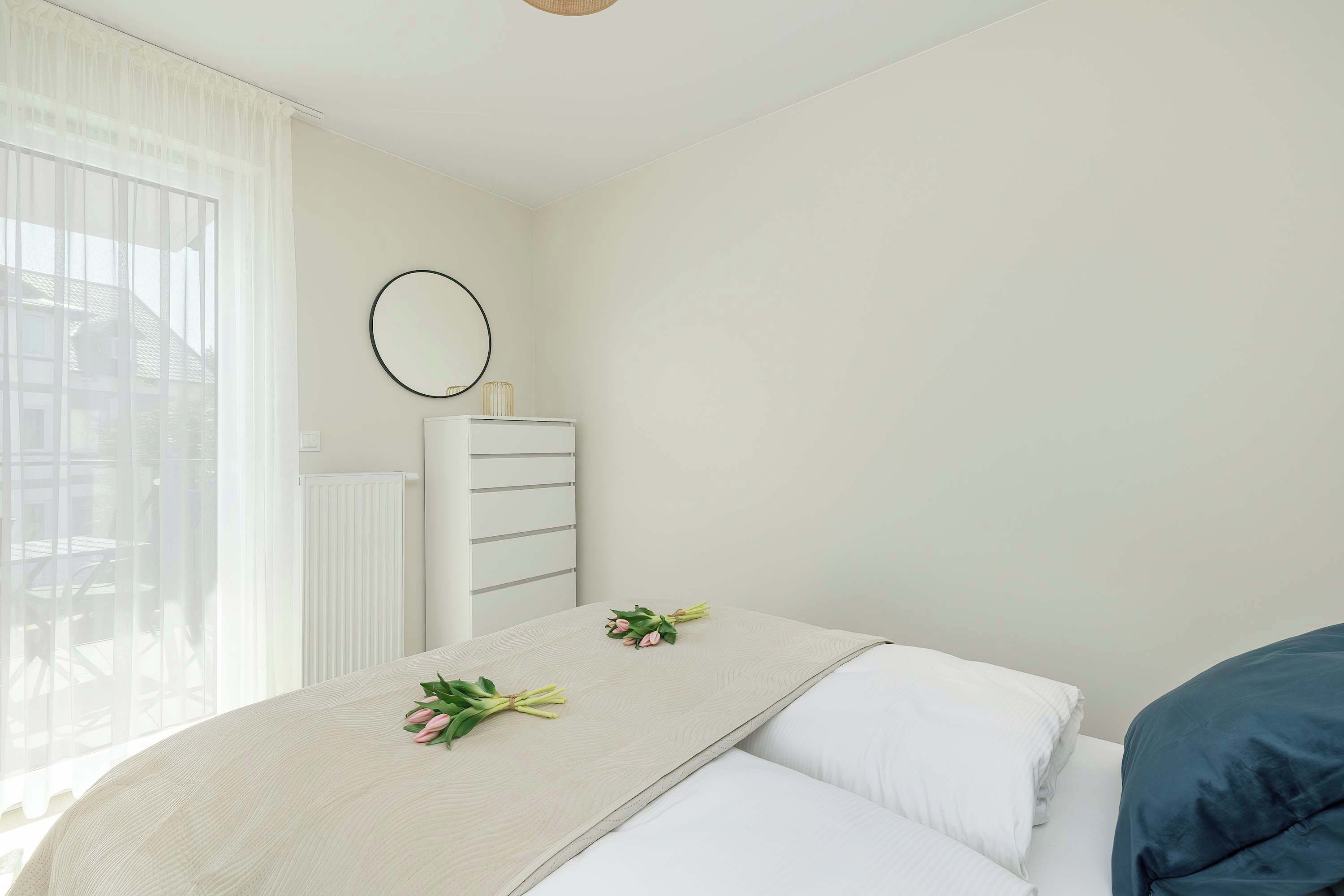 1 bedroom, iron/ironing board, travel crib, WiFi