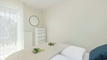 1 chambre, fer et planche à repasser, lit parapluie, Wi-Fi