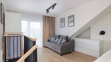 Televisión, oficina