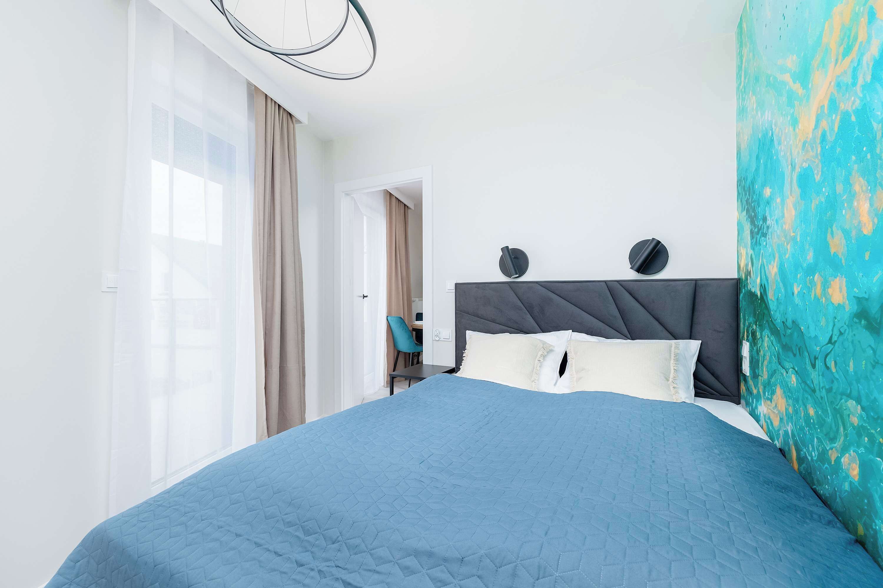 1 habitación, tabla de planchar con plancha, cuna de viaje y wifi 