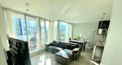 Best Location in Downtown Vancouver!