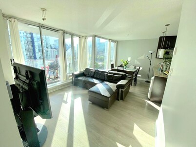 Best Location in Downtown Vancouver!