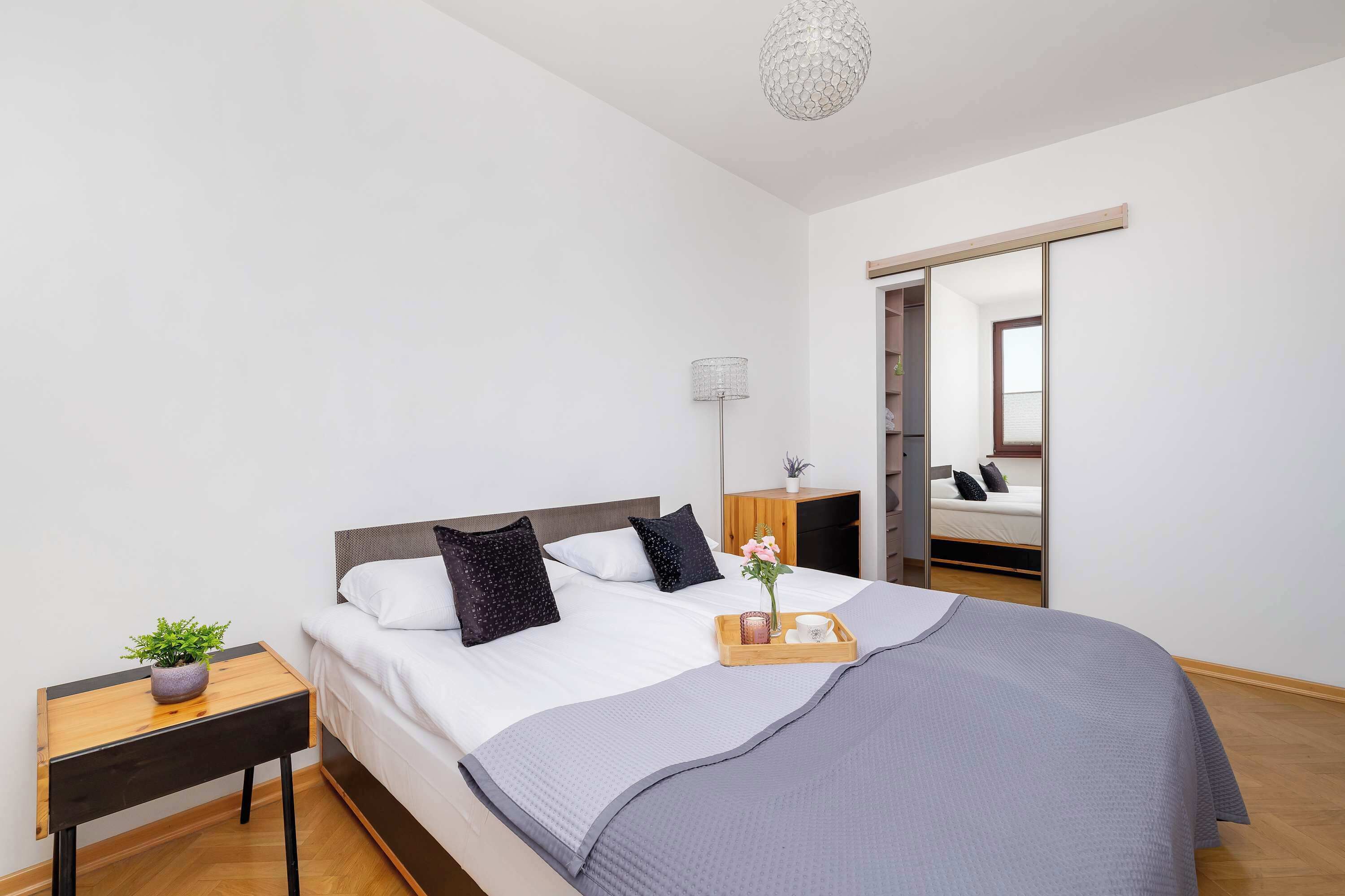 1 slaapkamer, een strijkplank/strijkijzer, reisbedje, wifi