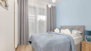 2 chambres, fer et planche à repasser, Wi-Fi, draps fournis