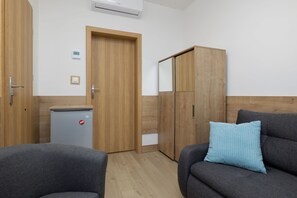 TV - Szamotulanka | Classic Studios | Parking (Rewal)