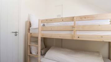 2 bedrooms, individually decorated, individually furnished, free WiFi