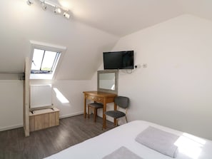 2 habitaciones, decoración personalizada y muebles diferentes