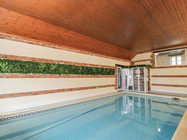 Cottage | Pool | Indoor pool - Barn Cottage (Frome)