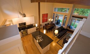 Interior - TW 43 - Quite Forest Cottage Next to Rathtrevor Beach (Parksville)