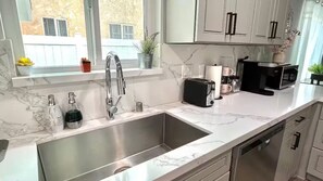 Micro-ondas, fogão, cooktop, lava-louças