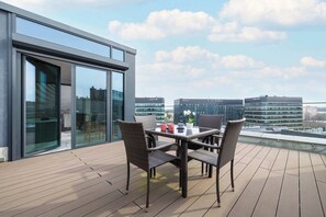 Outdoor dining - Fabryczna 11 | Two-level Apartment |Sauna |Jacuzzi (Kraków)