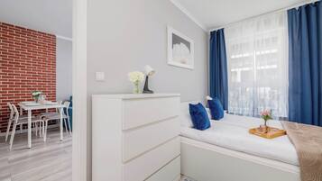 1 bedroom, iron/ironing board, travel crib, WiFi