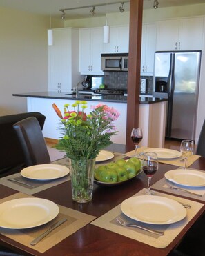 電子レンジ、オーブン、コンロ、食器洗い機