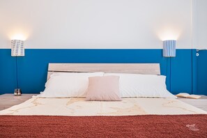 3 عدّة غرف نوم ومكواة/لوح كي وسرير سفر وواي فاي