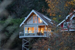 Exterior - COB 31-Stunning Marina View Cottage on Pender Island (Pender Island)