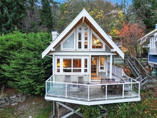Exterior - COB 31-Stunning Marina View Cottage on Pender Island (Pender Island)