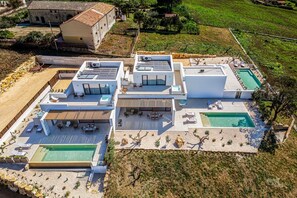 Exterior - Villa Armonia: Coastal View with Private Pool (Partinico)