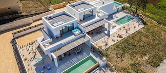 Villa Armonia: Coastal View with Private Pool