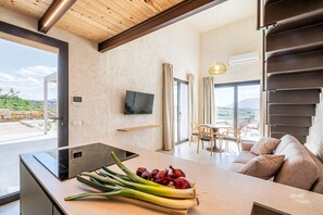 TV - Villa Castello (Partinico)