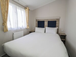 3 bedrooms, individually decorated, individually furnished, free WiFi