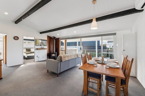 The Cozy Corner - Taupo Holiday Home