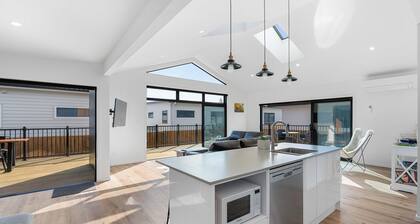 The Sun Trap - Waihi Beach Holiday Home