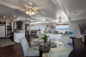 Casa (3 Bedrooms) | Servicio de la propiedad