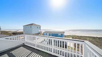 House (4 Bedrooms) | Property amenity