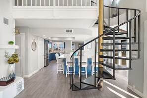 House (4 Bedrooms) | Property amenity - Captain's Manor by Ryson Vacation Rentals (Galveston)