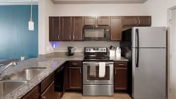 Apartment, 1 Bedroom | Private kitchen | Coffee/tea maker