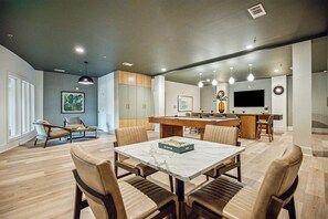 Exterior - Landing Weston Lakeside Apartments (Cary)