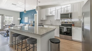 Apartment, 2 Bedrooms | Private kitchen