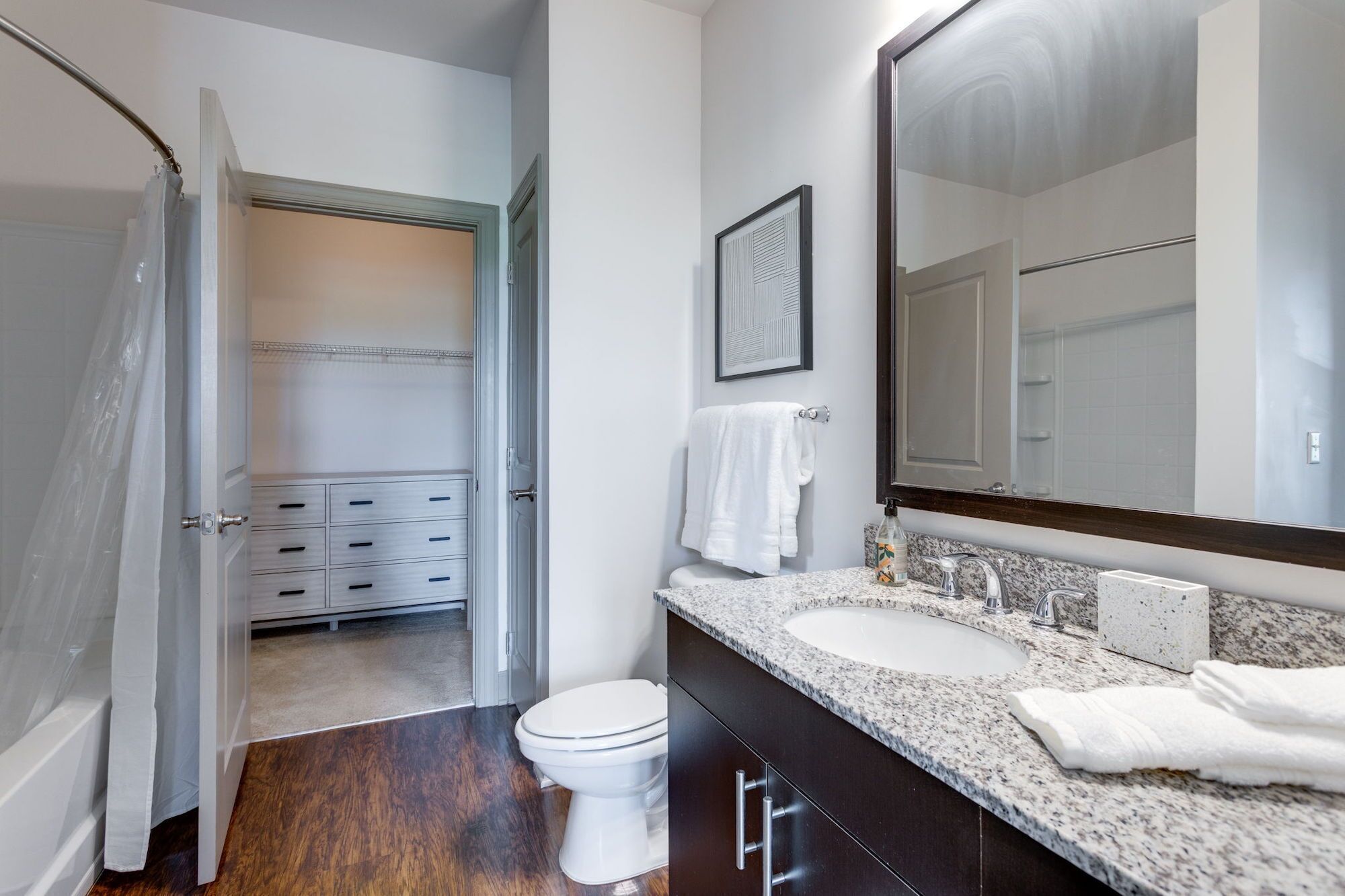 Apartment, 1 Bedroom | Bathroom | Free toiletries, hair dryer, towels, soap