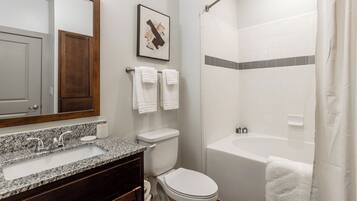 Apartment, 1 Bedroom | Bathroom