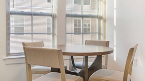 Apartment, 2 Bedrooms | Private kitchen