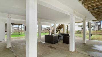 House (4 Bedrooms) | Property amenity