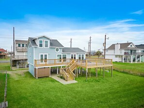 House (4 Bedrooms) | Property amenity - Our Infinity Pool by Ryson Vacation Rentals (Galveston)