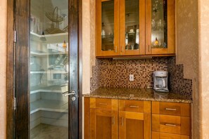 House (Multiple Bedrooms) | Property amenity