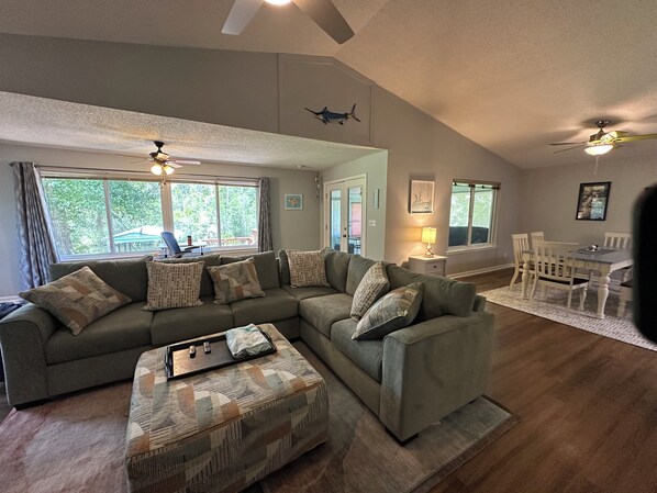 TV connectée, cheminée