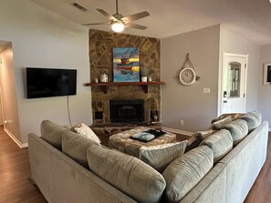 TV connectée, cheminée