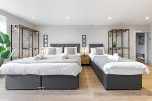 Unclassified image, 2 of 43, button