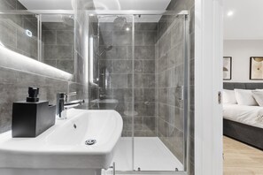 Unclassified image, 2 of 35, button