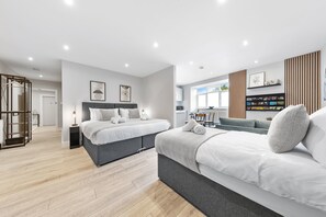 Unclassified image, 5 of 35, button