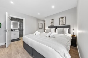 1 quarto, Wi-Fi de cortesia, roupa de cama